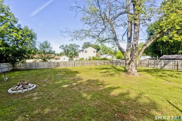 11 Harvest Road, Enfield, CT 06082
