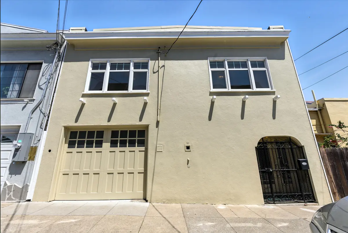 420 Woolsey St, San Francisco, CA 94134-1956