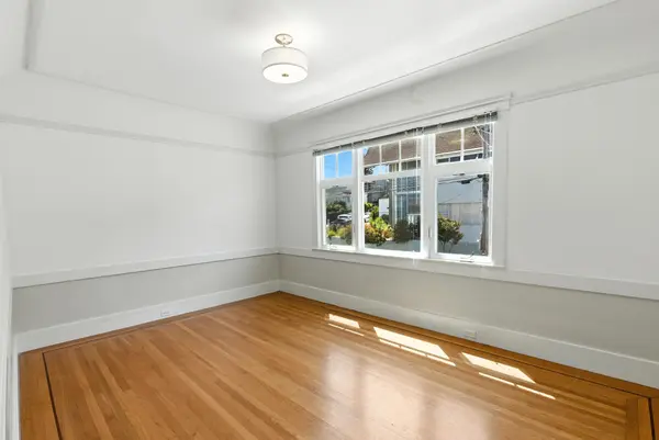 420 Woolsey St, San Francisco, CA 94134-1956