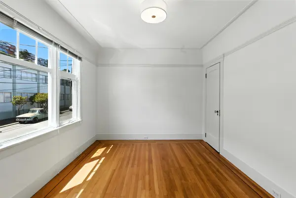 420 Woolsey St, San Francisco, CA 94134-1956