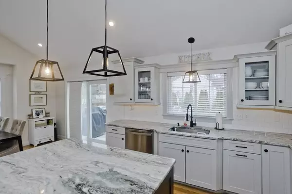 34 Como Dr, Attleboro, MA 02703