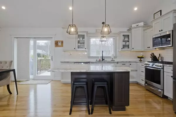 34 Como Dr, Attleboro, MA 02703