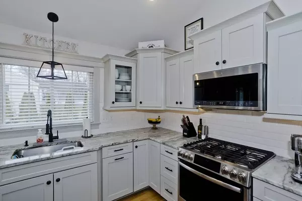 34 Como Dr, Attleboro, MA 02703