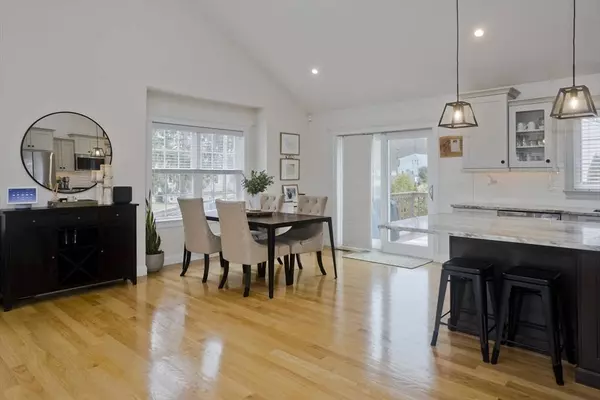 34 Como Dr, Attleboro, MA 02703