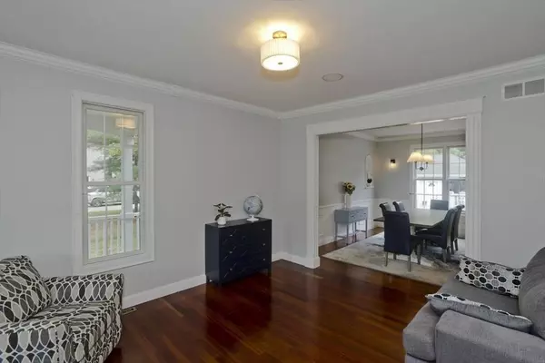 11 Lexington Cir, Southwick, MA 01077