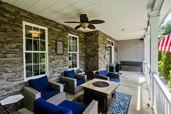 11 Lexington Cir, Southwick, MA 01077