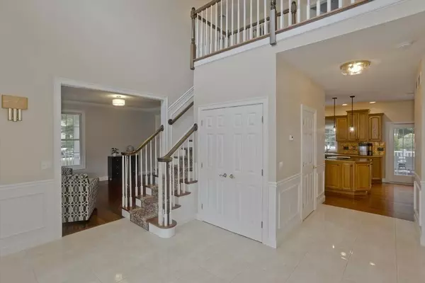 11 Lexington Cir, Southwick, MA 01077