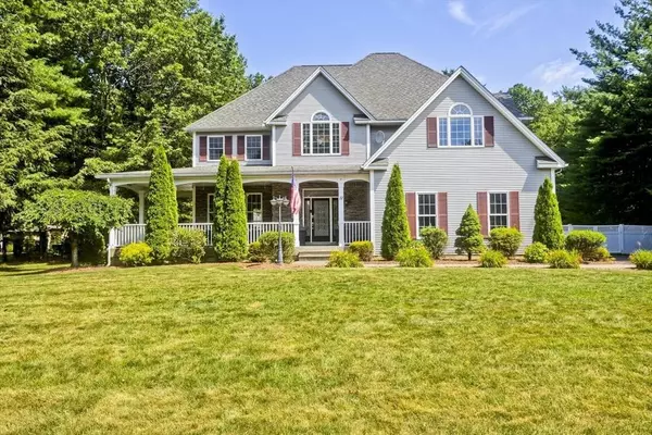 11 Lexington Cir, Southwick, MA 01077