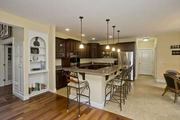 25 Davis Rd, Southwick, MA 01077