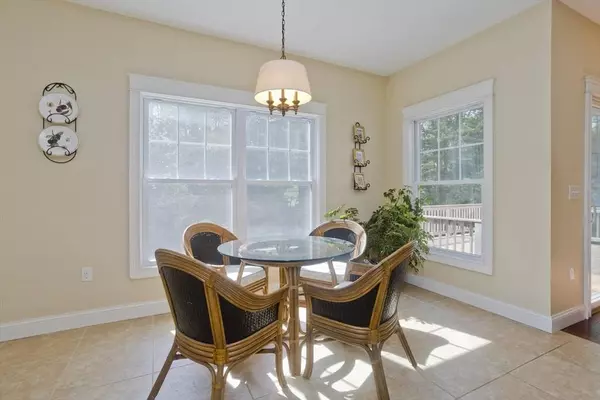 25 Davis Rd, Southwick, MA 01077