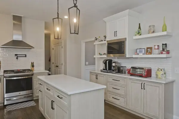 5-A Sawgrass Ln, Southwick, MA 01077