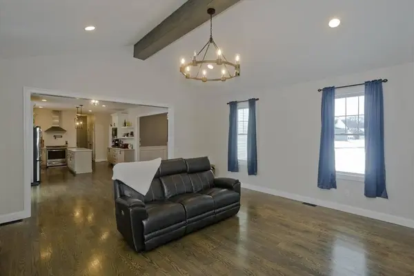 5-A Sawgrass Ln, Southwick, MA 01077