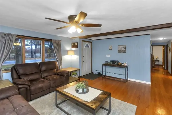 166 Montgomery Rd, Westfield, MA 01085