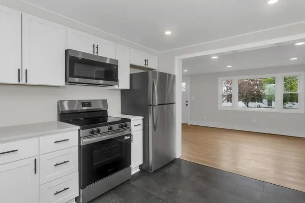 29 Birchwood Rd, Southwick, MA 01077