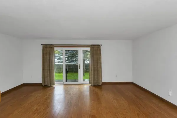 58 Beekman Dr #58, Agawam, MA 01001