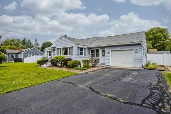 41 Dartmouth St, Agawam, MA 01001