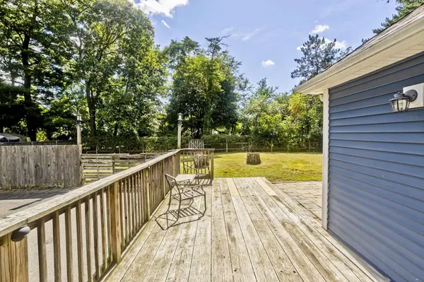 3 Field St, Southwick, MA 01077