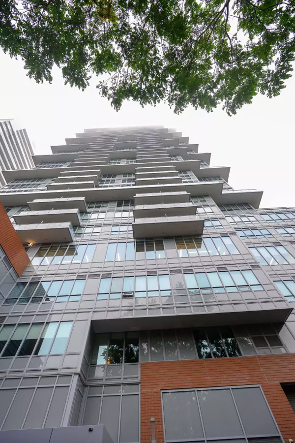 365 Church ST #808, Toronto C08, ON M5B 1H6