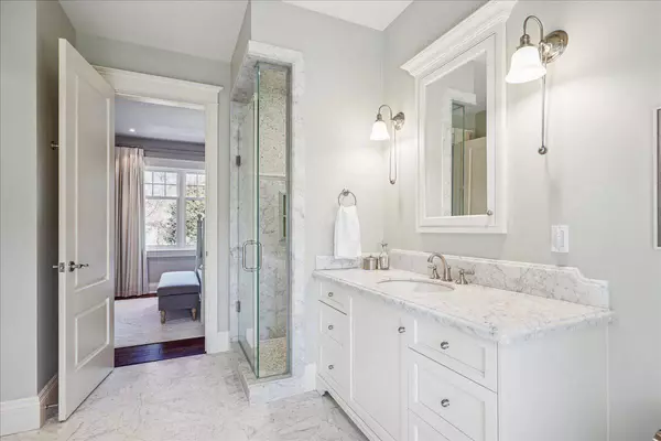 1267 Cumnock CRES, Oakville, ON L6J 2N6