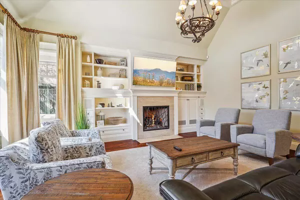 1267 Cumnock CRES, Oakville, ON L6J 2N6