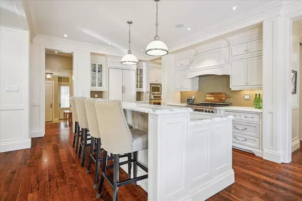 1267 Cumnock CRES, Oakville, ON L6J 2N6