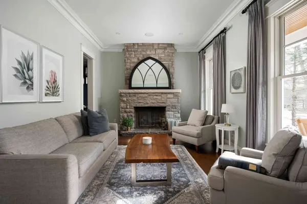 1097 Birchview AVE, Oakville, ON L6J 2C5