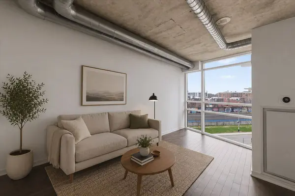 170 Sudbury ST #702, Toronto C01, ON M6J 0A1