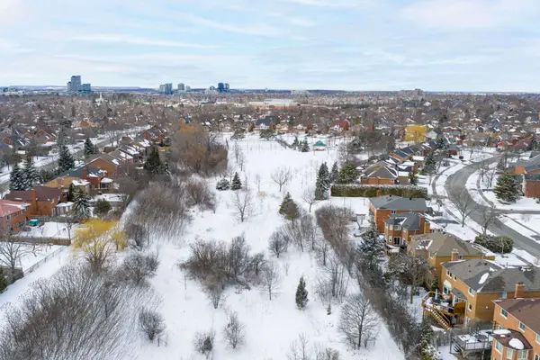 1150 Creekside DR, Oakville, ON L6H 4Z4