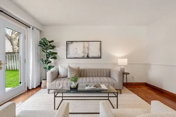 161 Riverview ST, Oakville, ON L6L 5S2