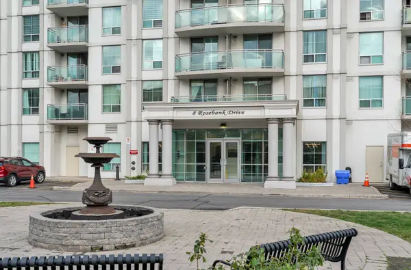 8 Rosebank DR #2E, Toronto E11, ON M1B 5Z3