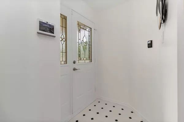 4536 Metcalfe AVE, Mississauga, ON L5M 4L6