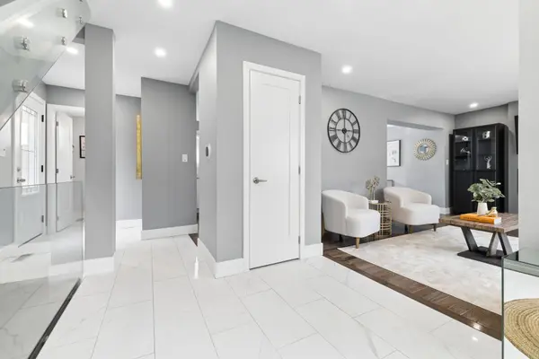 441 Withnell CRES, Oakville, ON L6L 3M1
