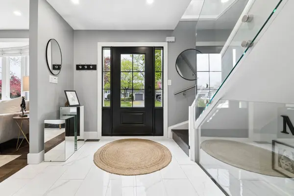 441 Withnell CRES, Oakville, ON L6L 3M1