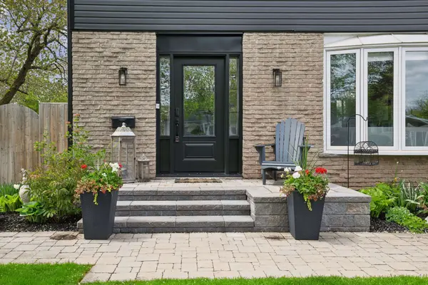 441 Withnell CRES, Oakville, ON L6L 3M1