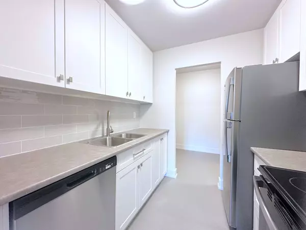 190 Clark BLVD #103, Brampton, ON L6T 4A8