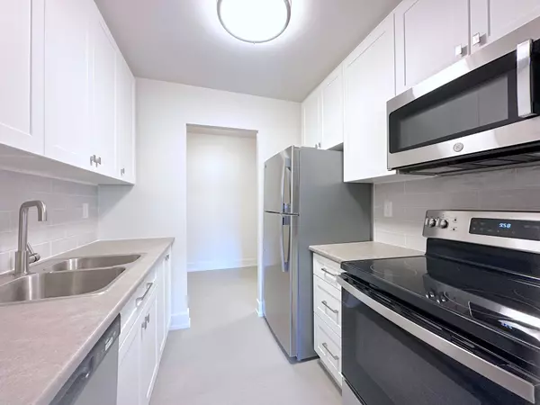 190 Clark BLVD #103, Brampton, ON L6T 4A8