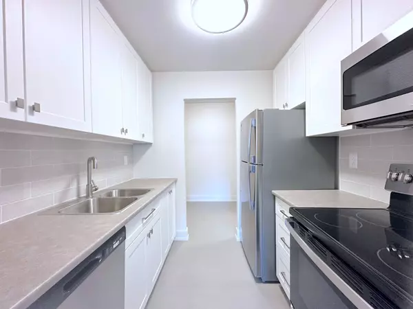 190 Clark BLVD #103, Brampton, ON L6T 4A8