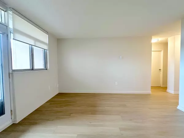 30 Denton AVE #802, Toronto E06, ON M1L 4P2