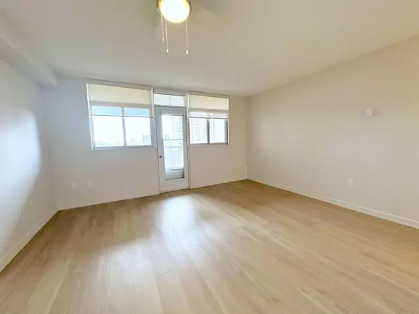 30 Denton AVE #802, Toronto E06, ON M1L 4P2