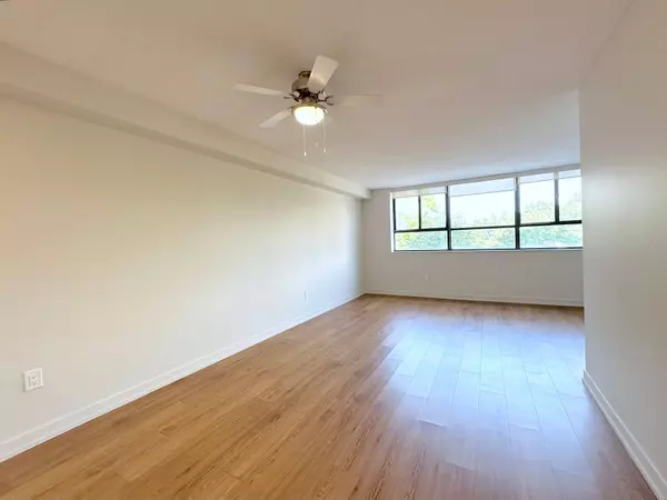 190 Clark BLVD #311, Brampton, ON L6T 4A8