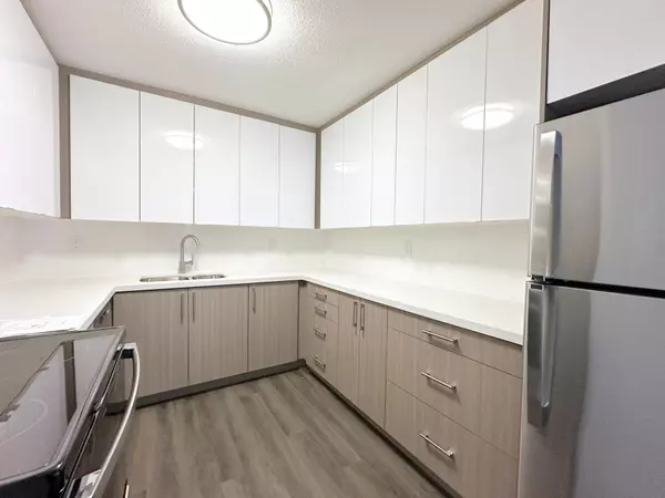 2575 Danforth AVE #517, Toronto E02, ON M4C 1L5