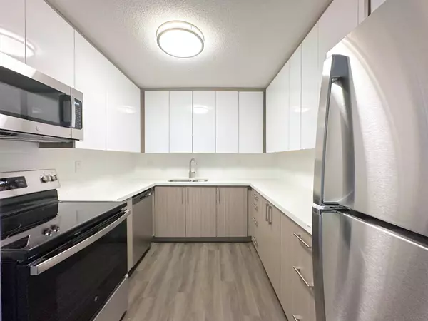 2575 Danforth AVE #517, Toronto E02, ON M4C 1L5