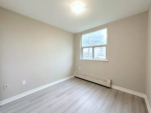 280 Wentworth ST W #125, Oshawa, ON L1J 1N2