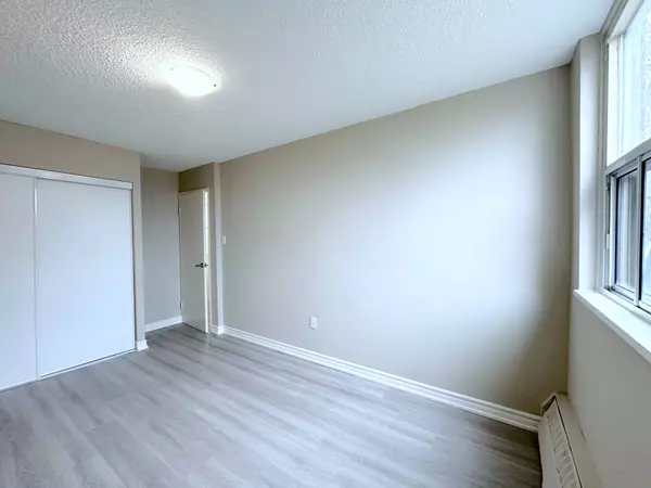 280 Wentworth ST W #125, Oshawa, ON L1J 1N2