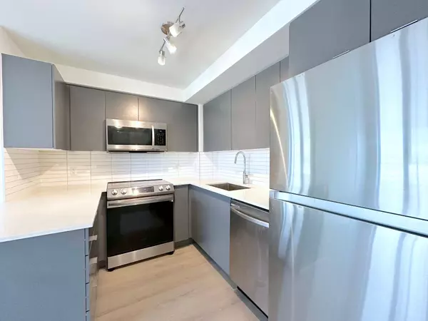 3385 Dundas ST W #708, Toronto W02, ON M6S 2S2