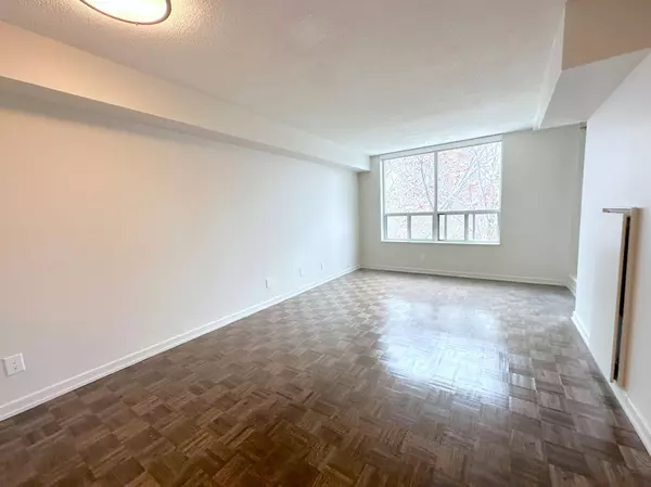 17 Brookbanks DR #606, Toronto C13, ON M3A 3R9