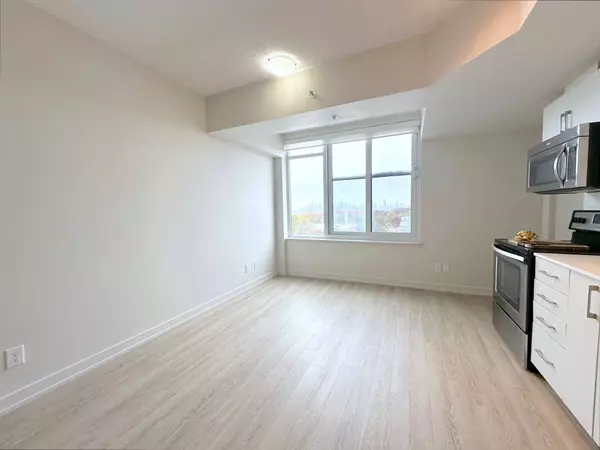 763 Woodbine AVE #603, Toronto E02, ON M4E 2J4