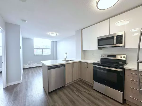 265 Main ST #107, Toronto E02, ON M4C 4X3