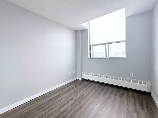 265 Main ST #107, Toronto E02, ON M4C 4X3