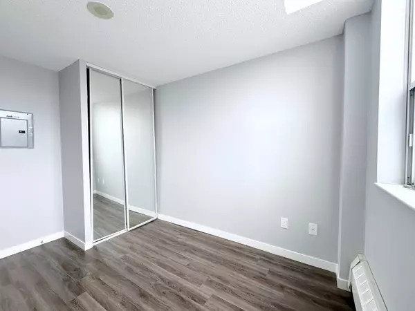 265 Main ST #107, Toronto E02, ON M4C 4X3